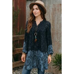 Feathers By Tolani SZ S Monique Celestial Pattern Tunic Blue NWOT Oversized Fit